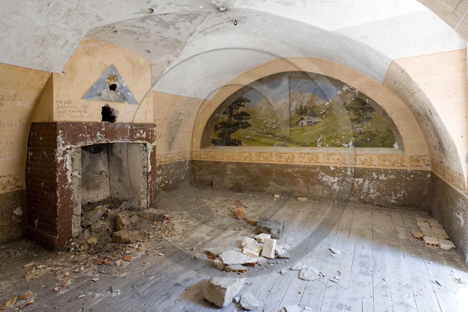 Briançon, Fort du Randouillet, cheminée