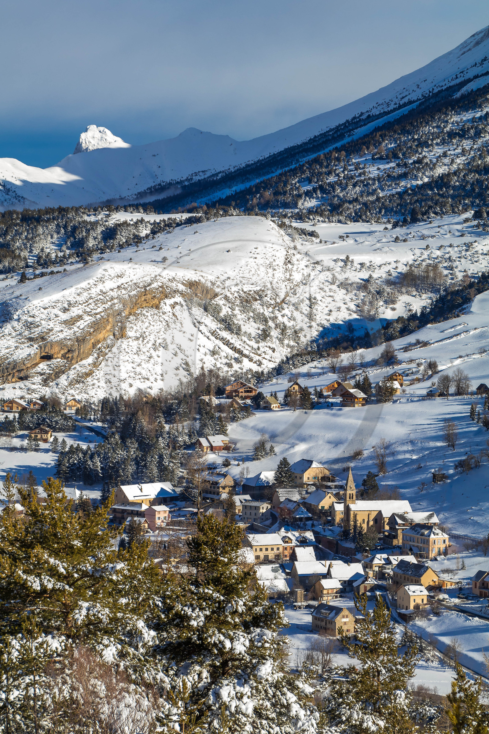 Dévoluy, Saint-Étienne-en-Dévoluy
