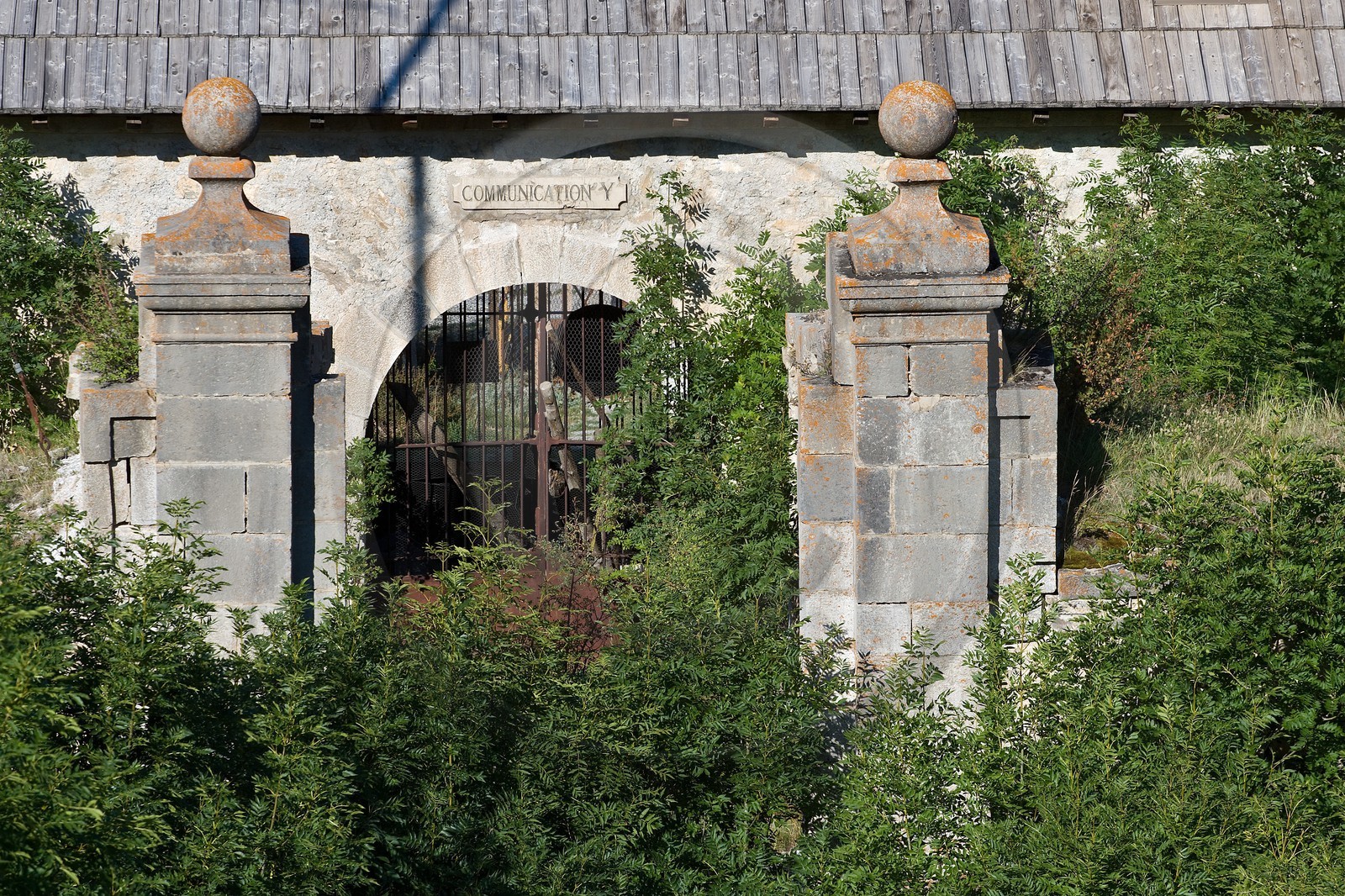 Briançon, La Communication Y