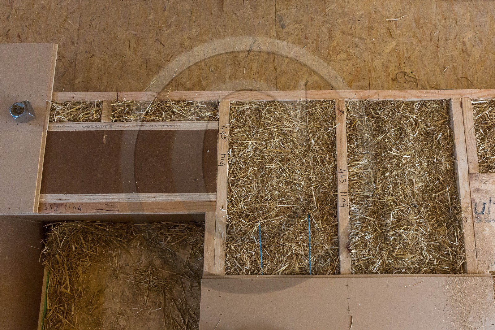 Constructeur de maison en paille