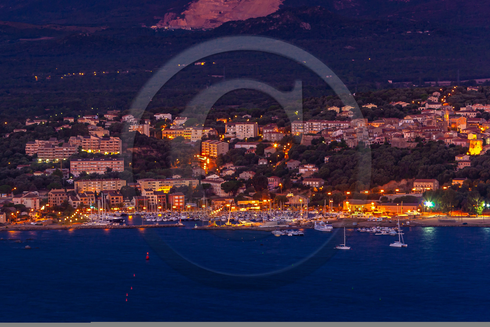 Porto-Vecchio, le port la nuit