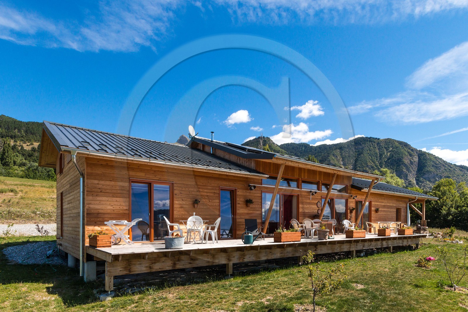 Constructeur de maison en paille