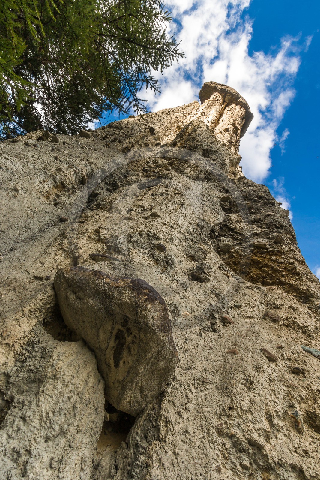Molines-en-Queyras, demoiselle coiffée, cheminée de fée