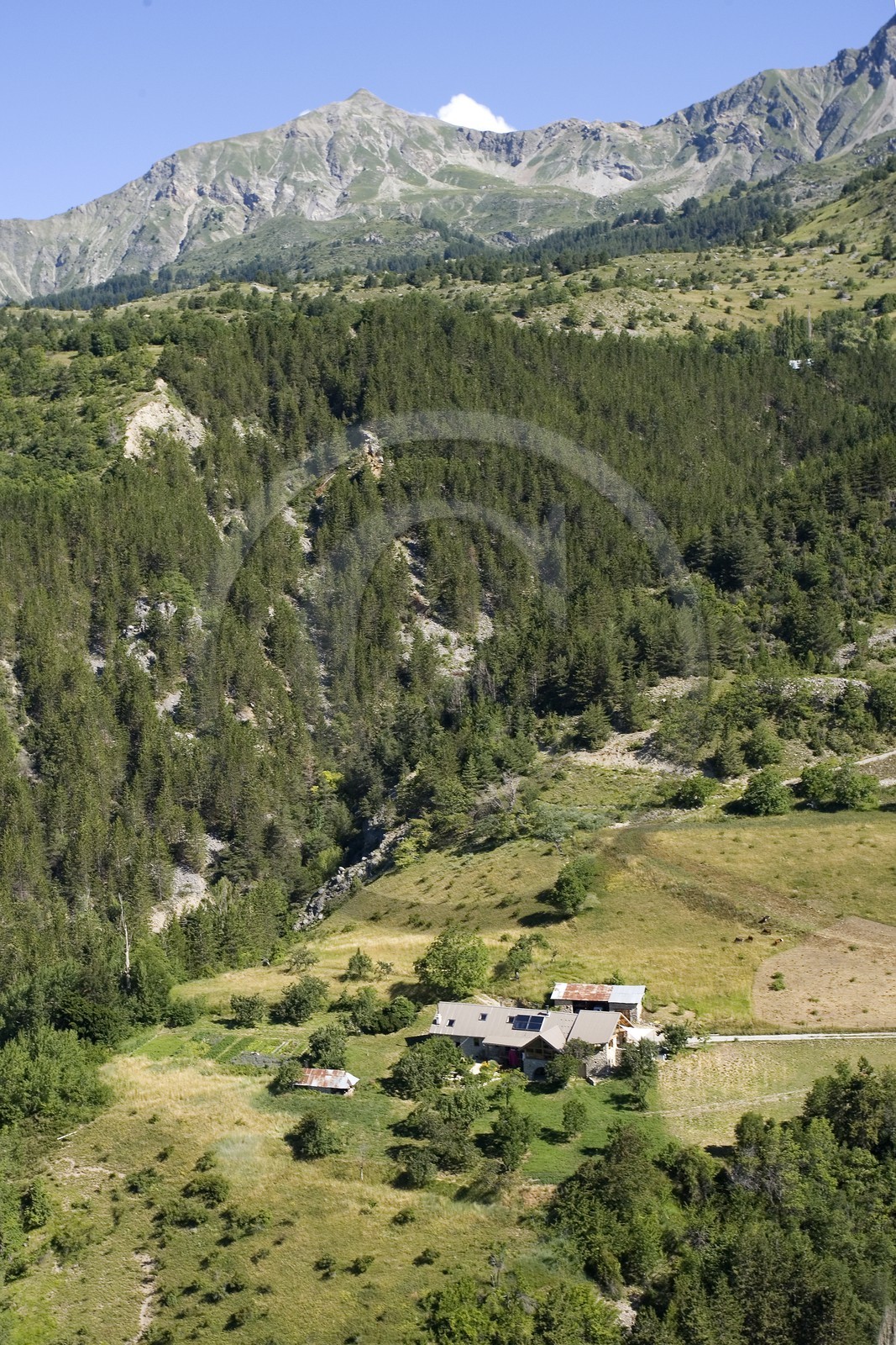 Pays de Serre-Ponçon, village de Chorges