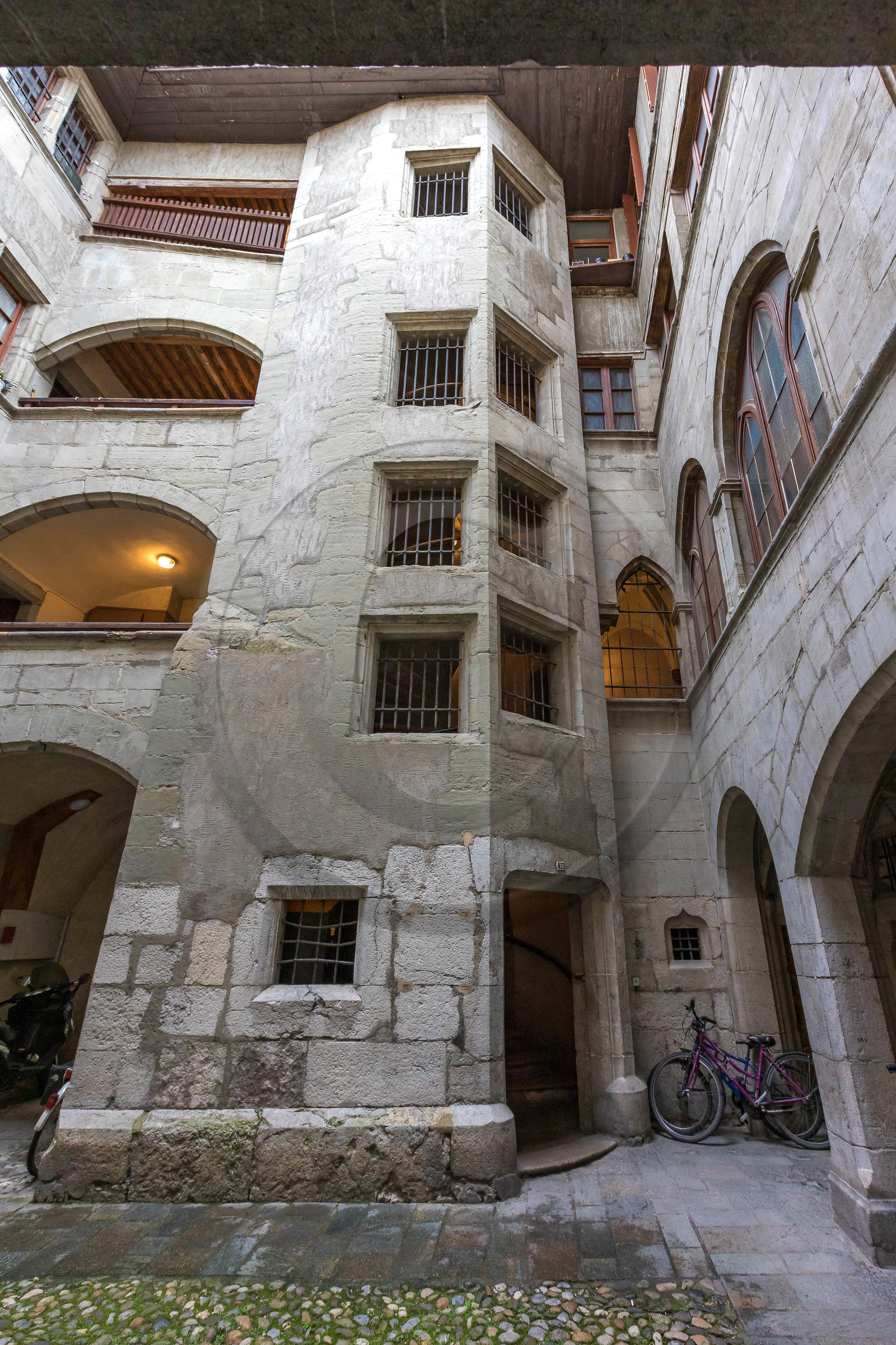 Hôtel des Marches et de Bellegarde