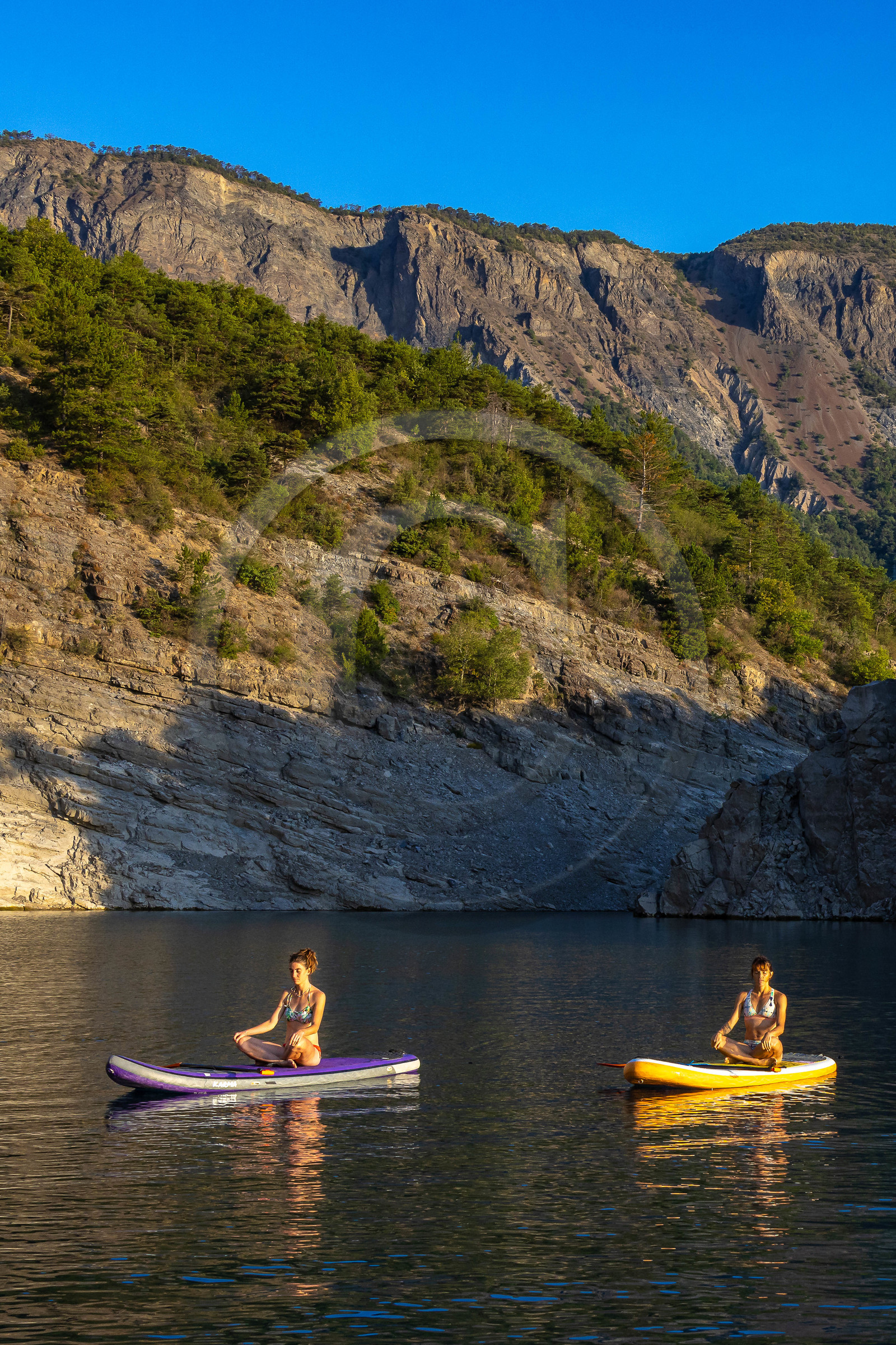 Yoga sur paddle, Serre-Ponçon Aloha
