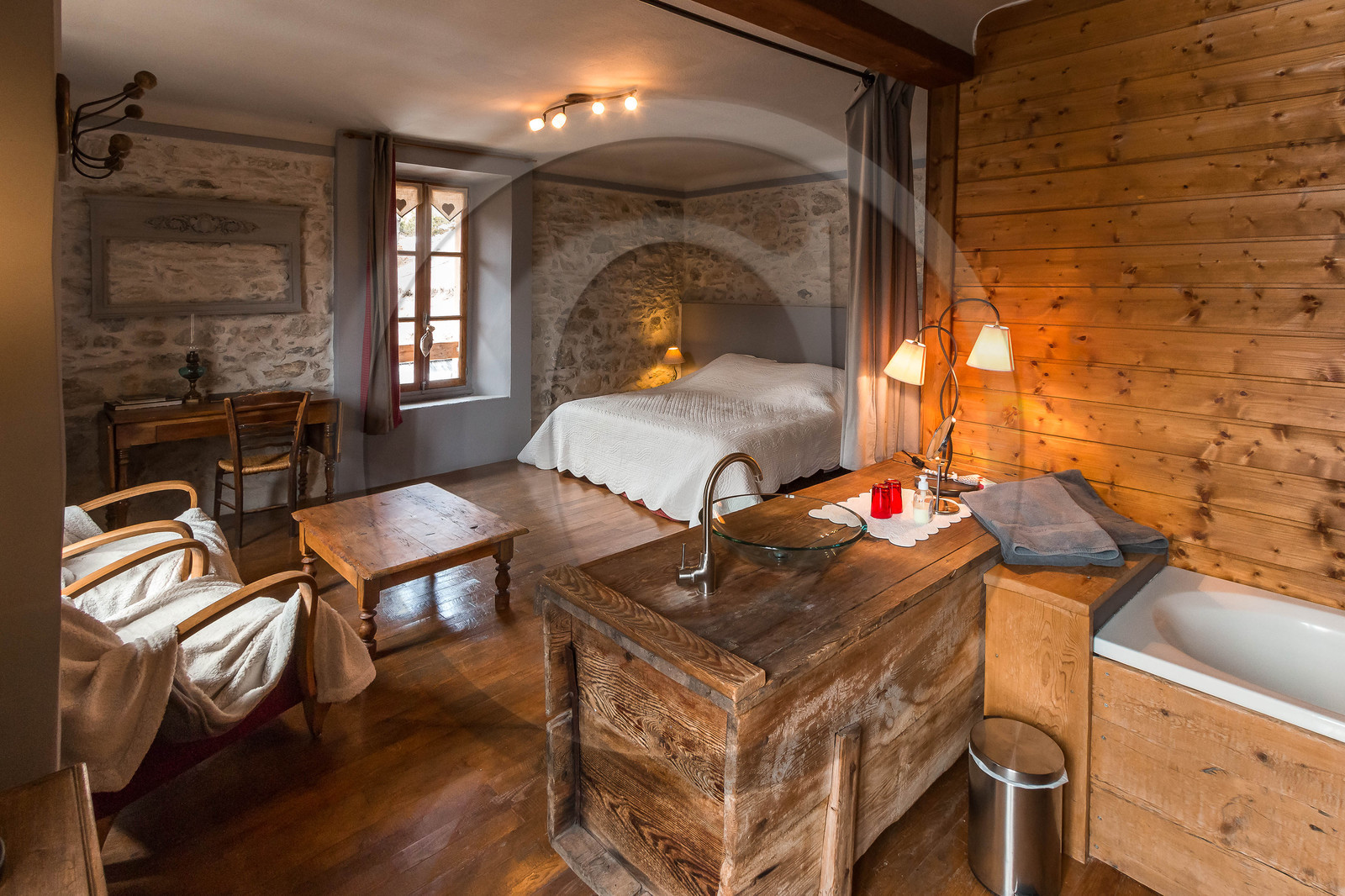 Les Escoyères 1967, Chambres d'hôtes