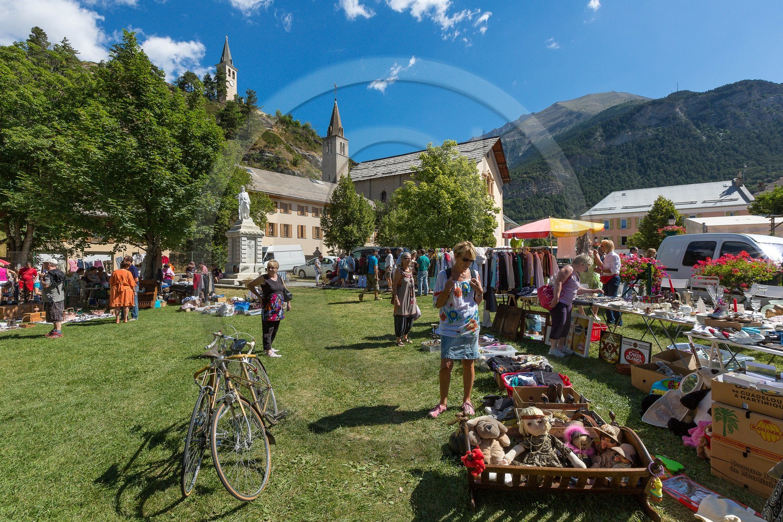 Jausiers, foire brocante vide-grenier