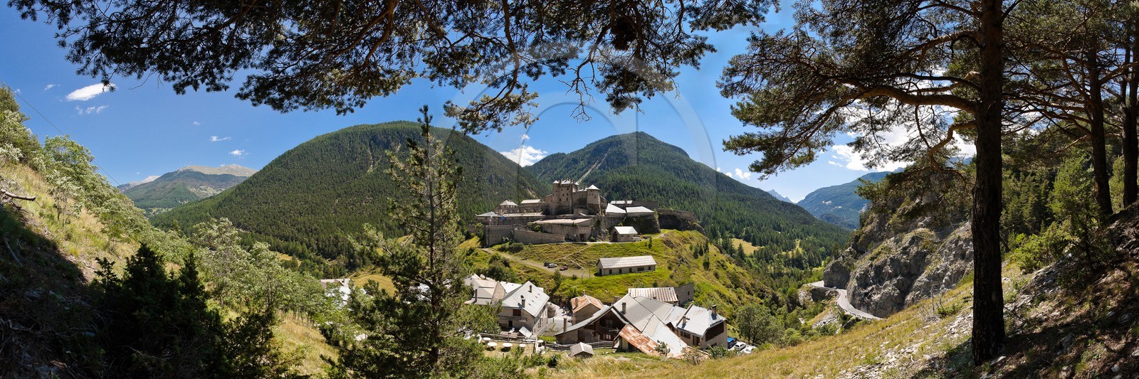 Fort Queyras, Château-Queyras
