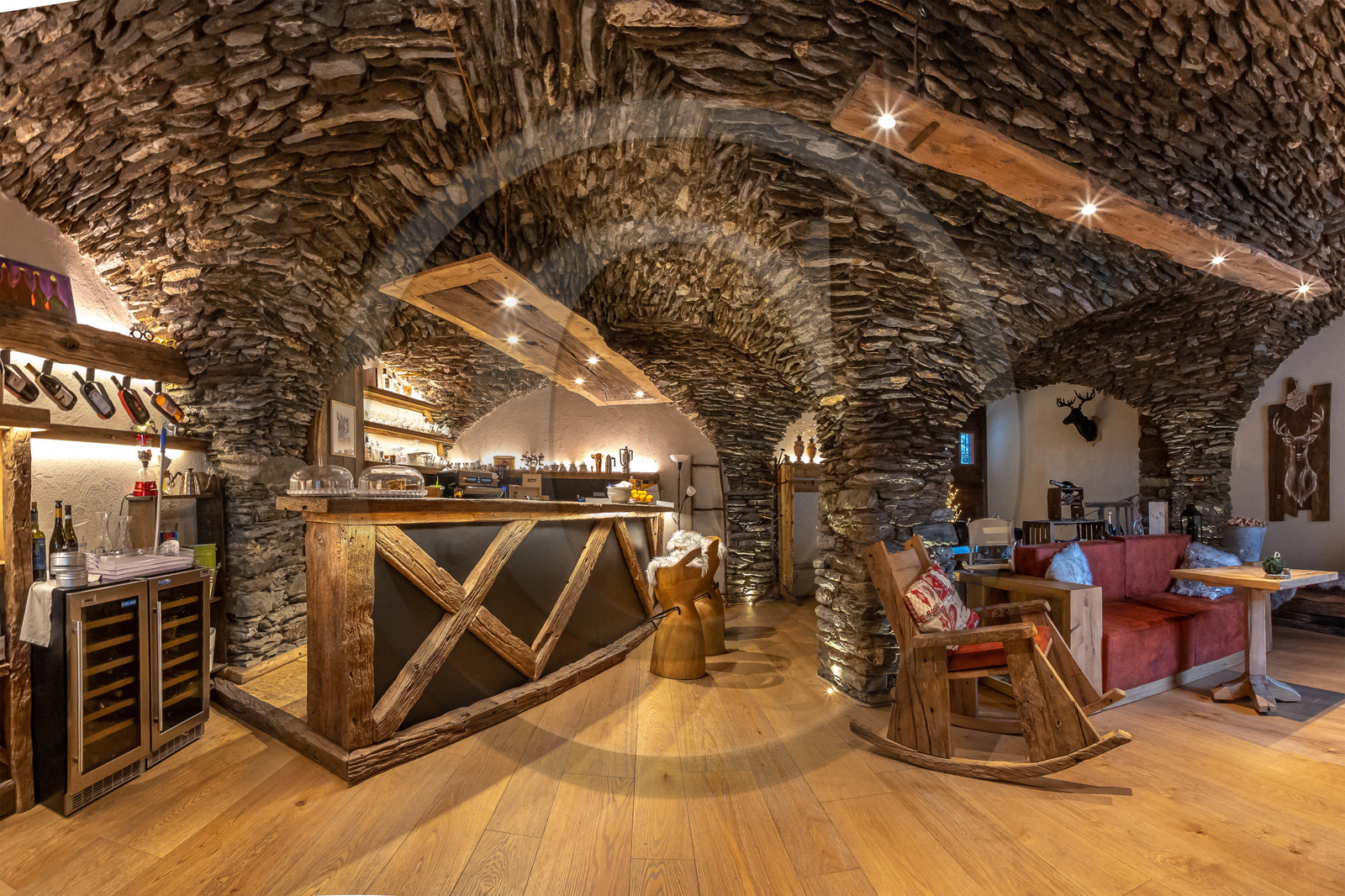 Elva, Le Colonne Resort