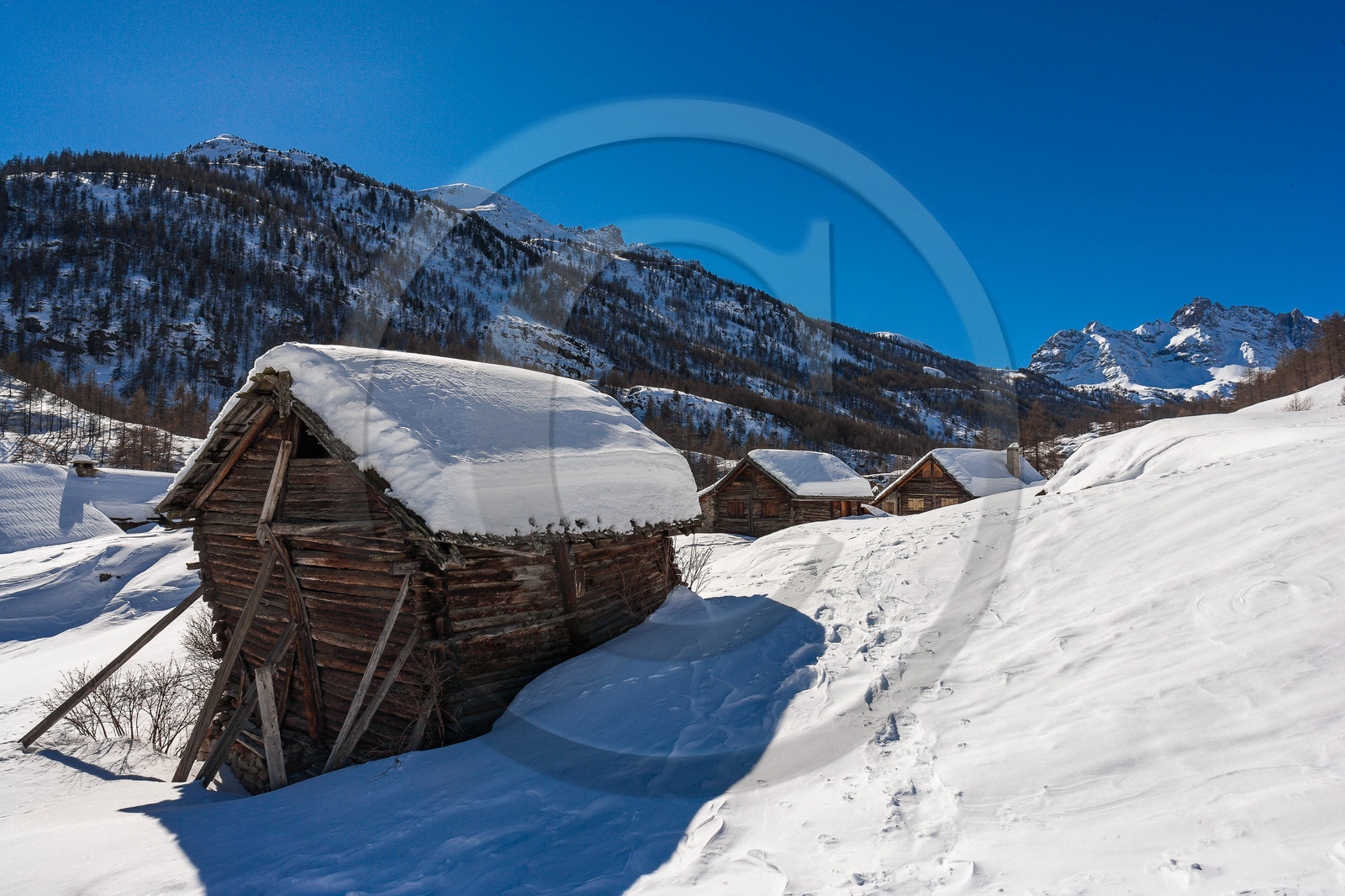 Vallée de la Clarée, chalets du Verney
