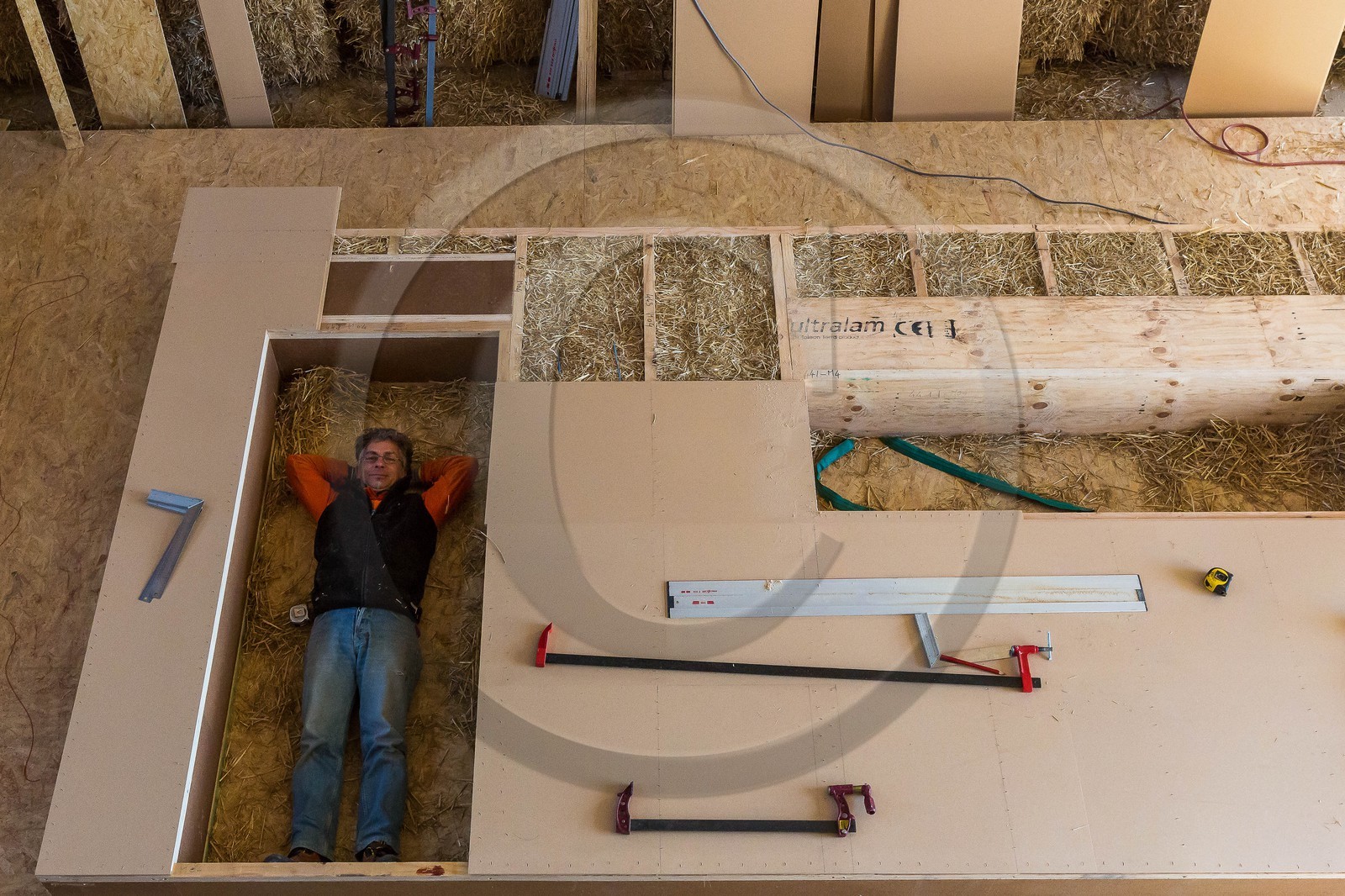 Constructeur de maison en paille