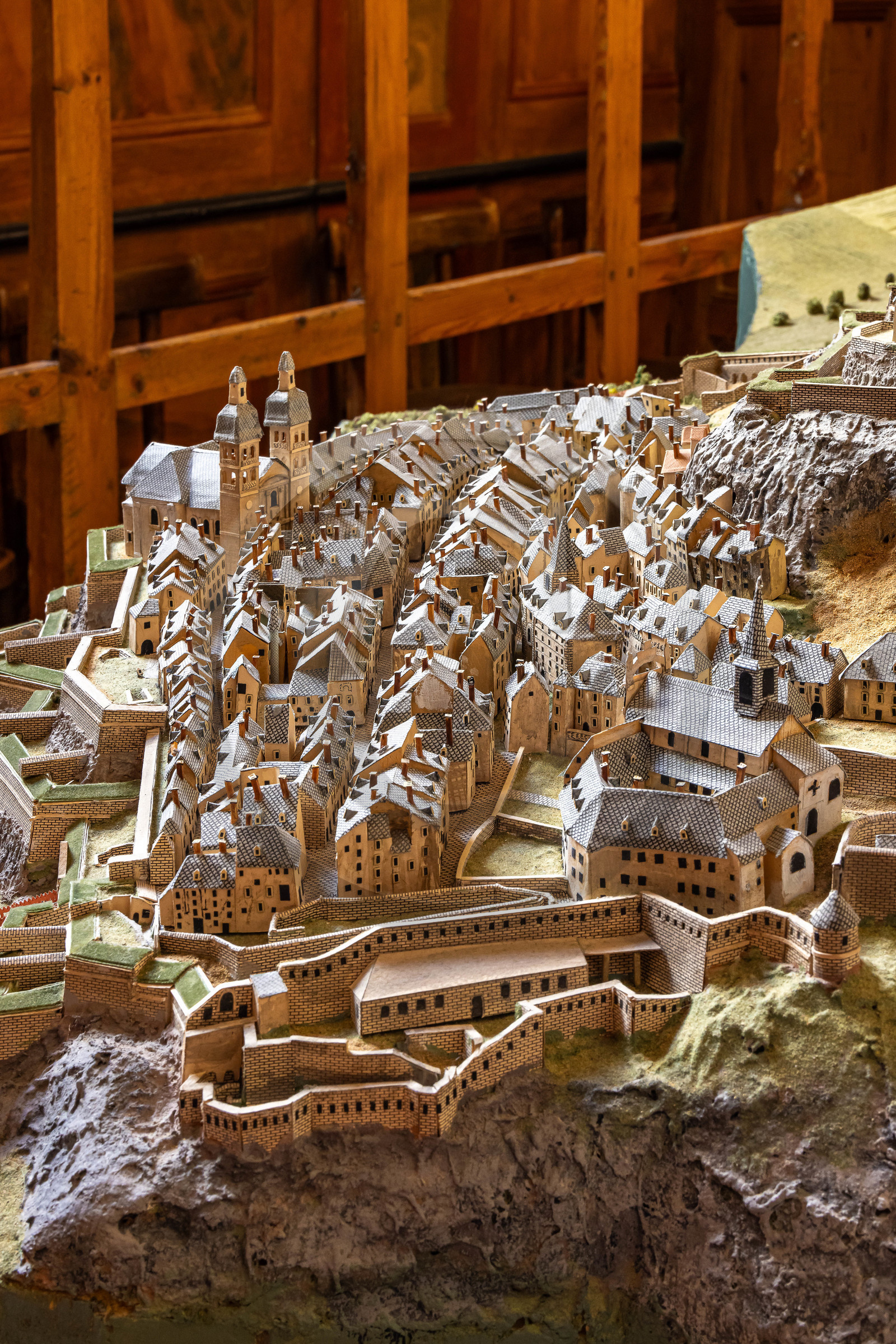 Copie du plan-relief de Briançon conservée dans la salle d’audience de l’ancien tribunal