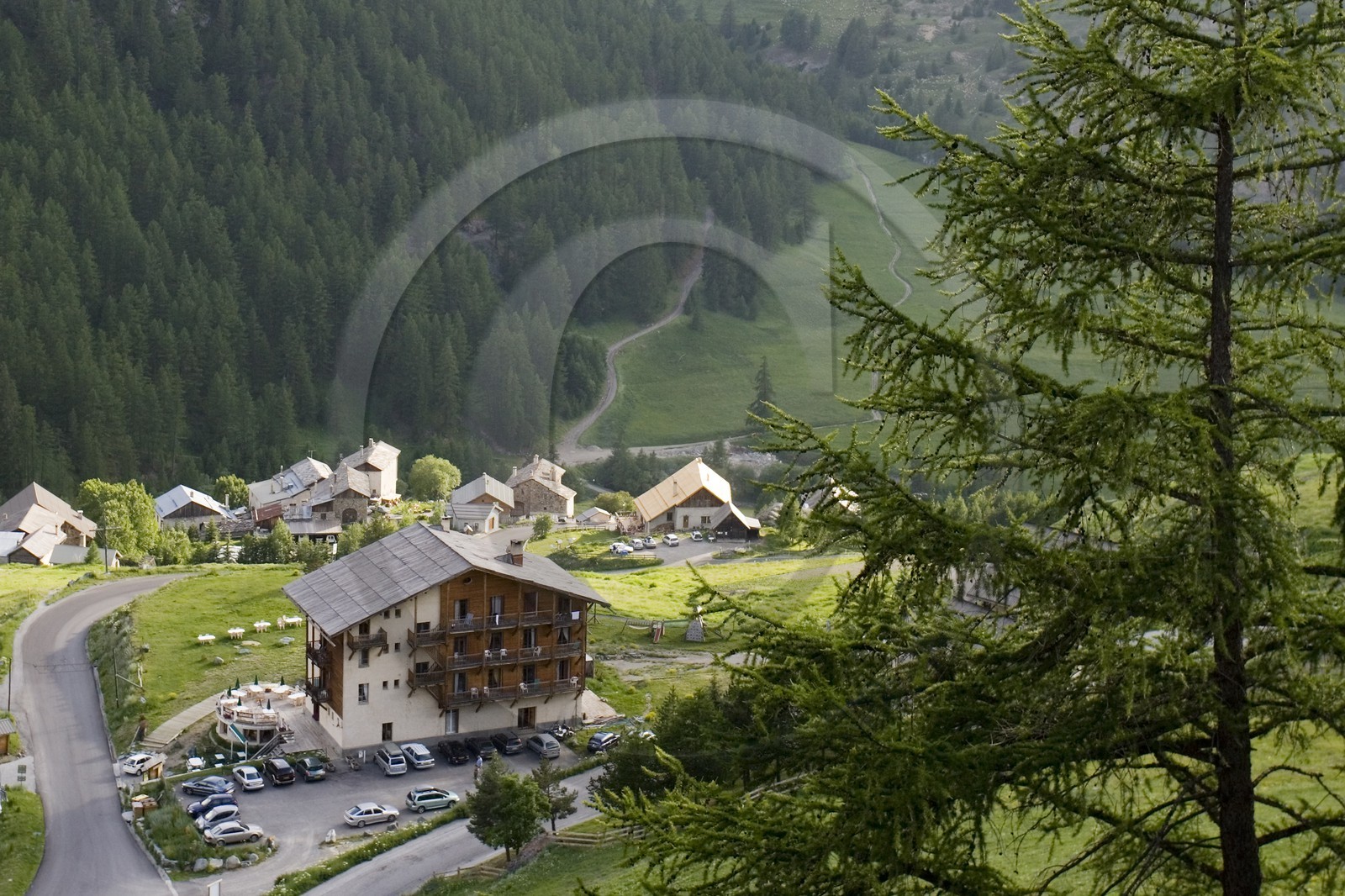 Saint-Véran, 2 042 m d'altitude,  plus haute commune  d'Europe
