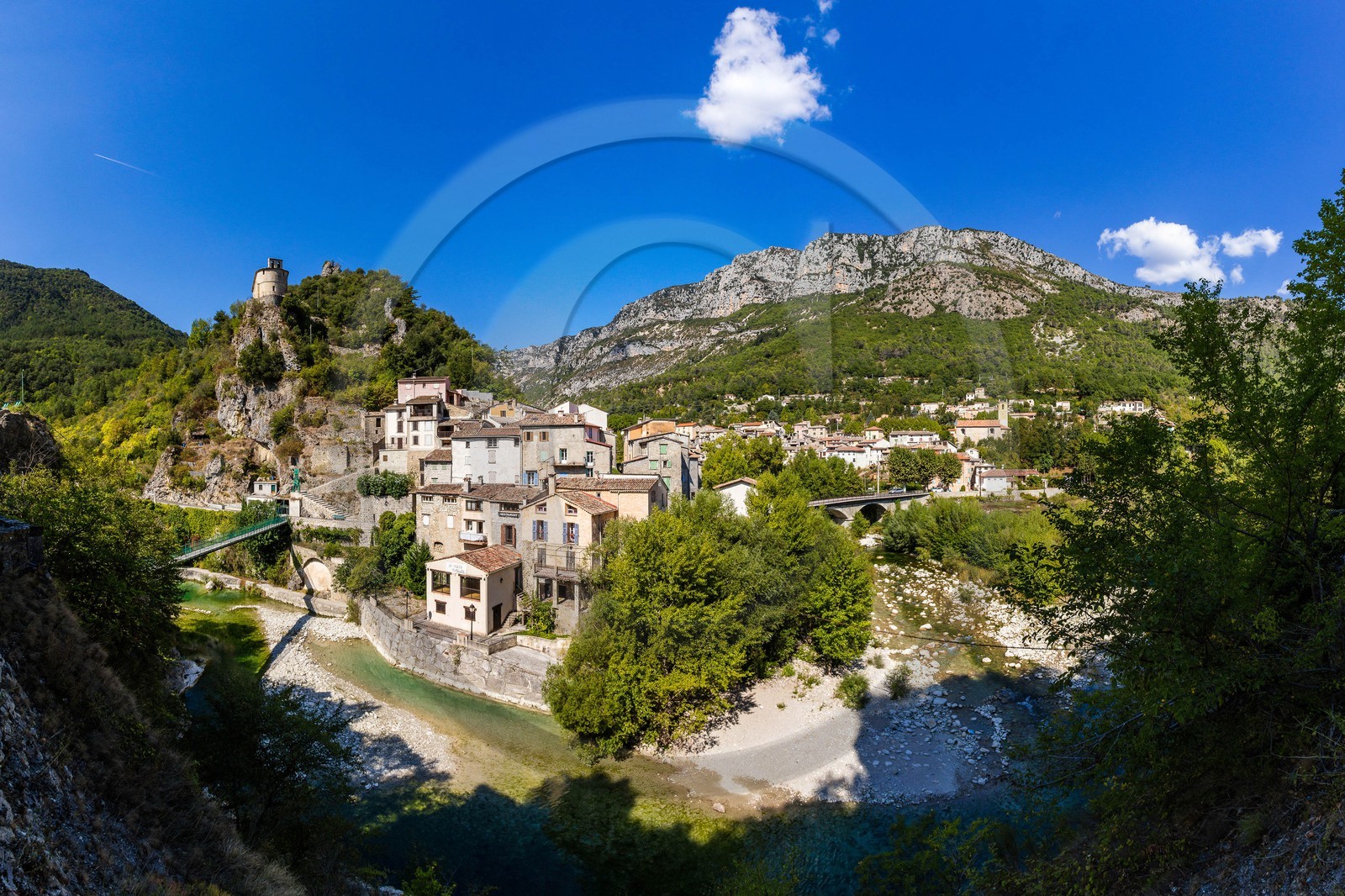 Roquesteron, Roquesteron-Grasse et la chapelle Sainte-Pétronille