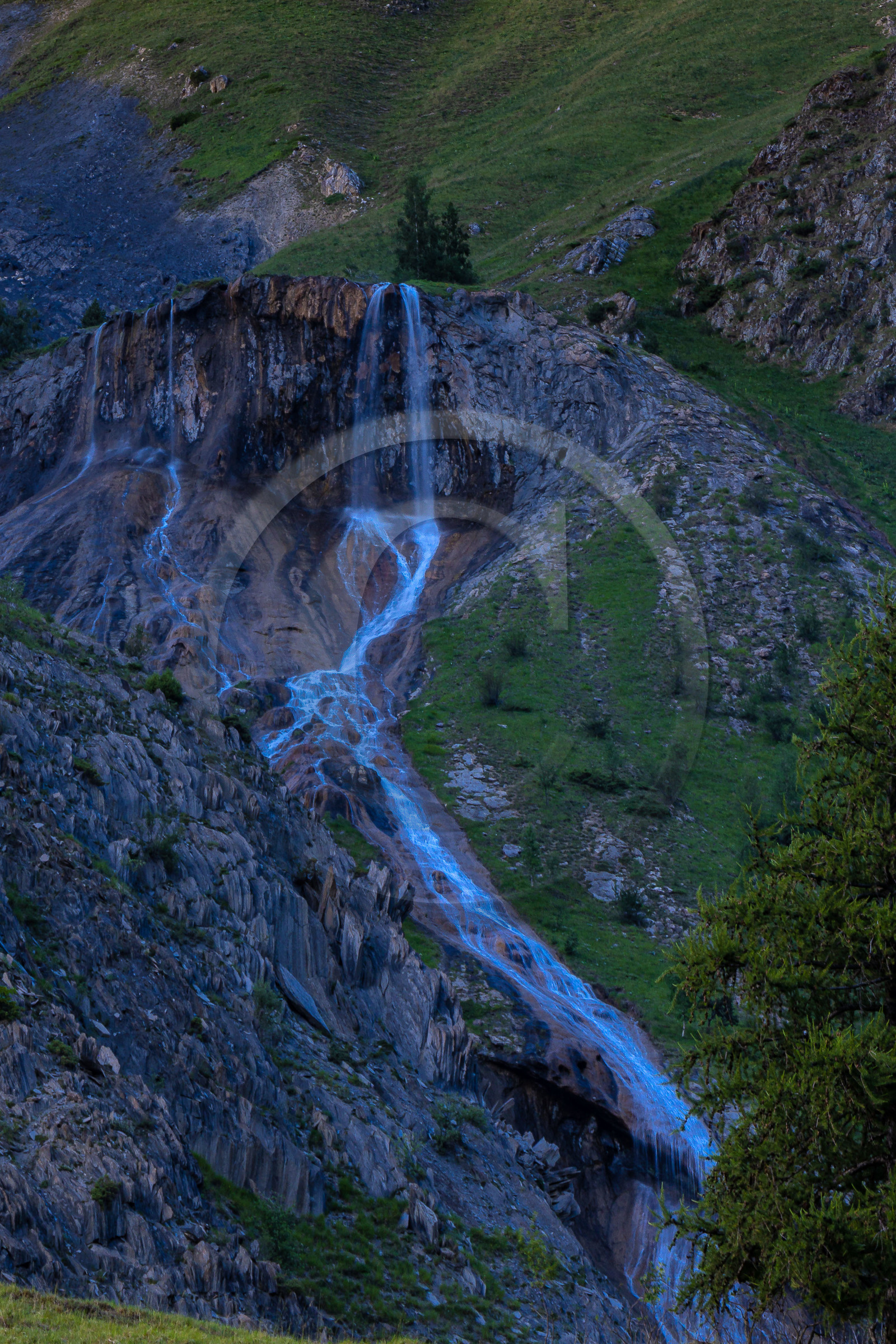 Fontaine pétrifiante des Clots