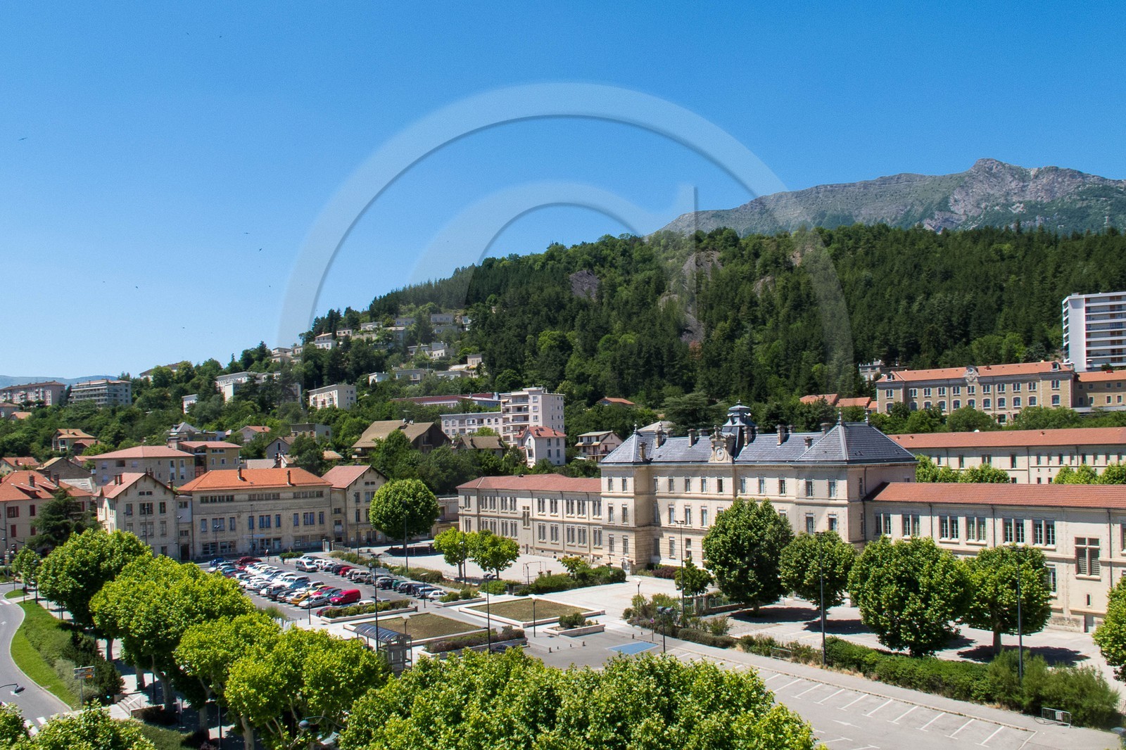 Gap, Place de Verdun et Lycée Dominique Villars