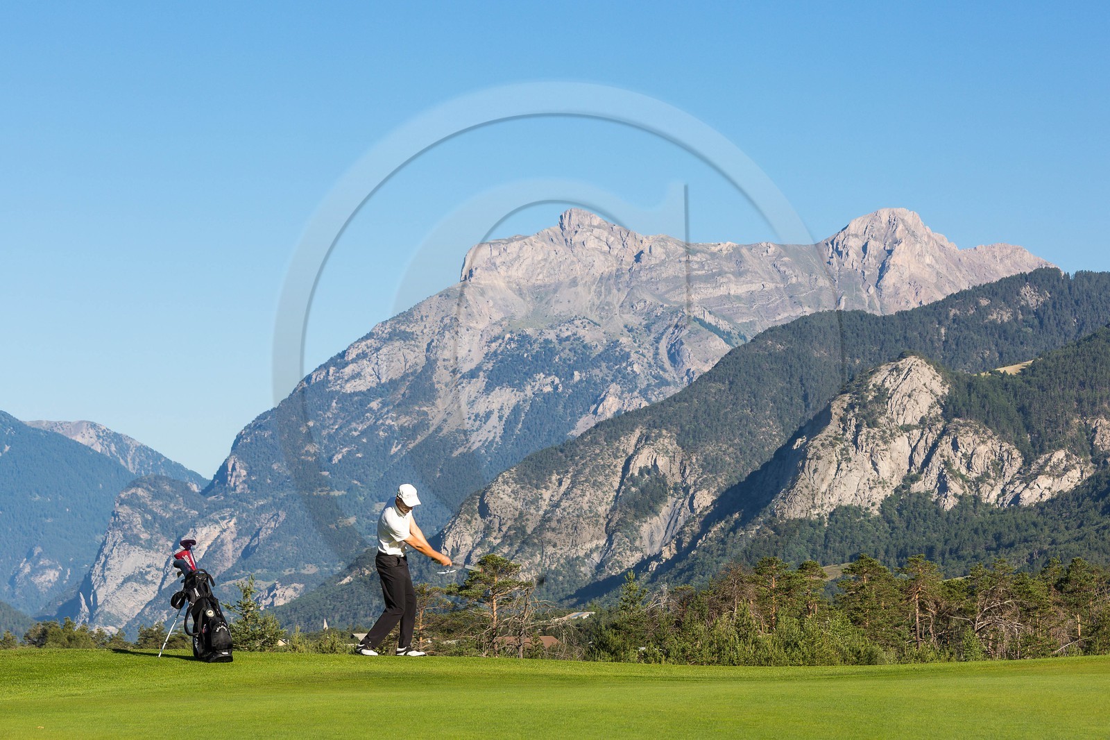 Barcelonnette, Golf de Bois-Chenu