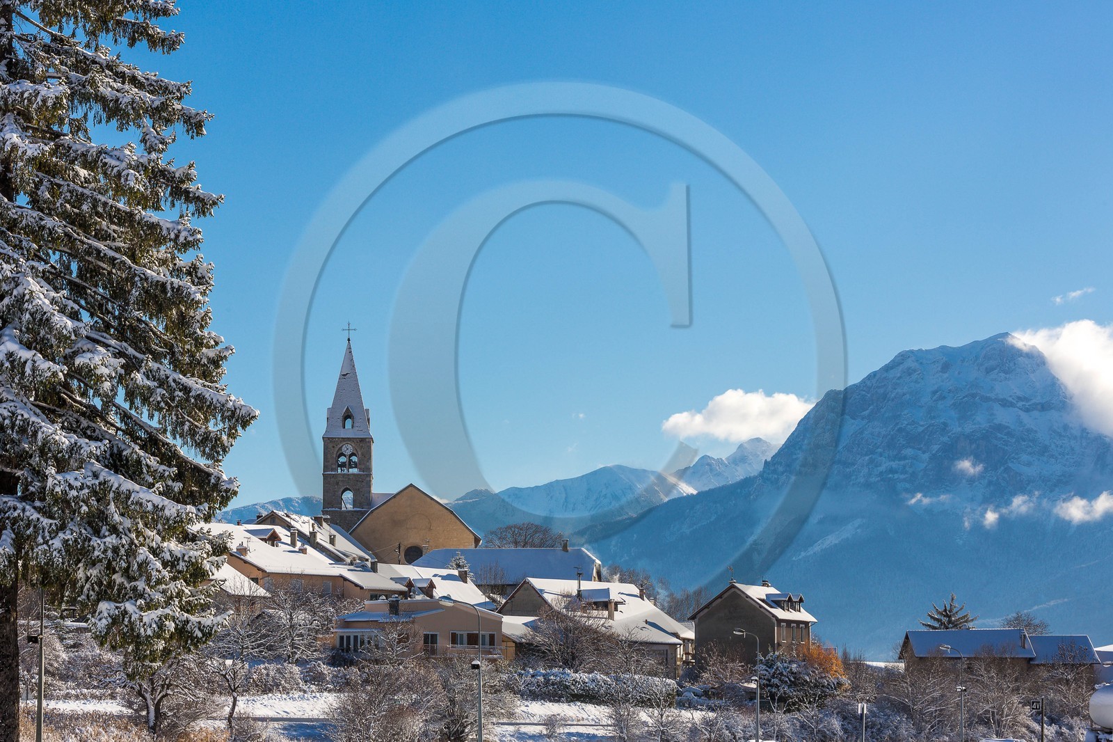 Pays de Serre-Ponçon, village de Chorges