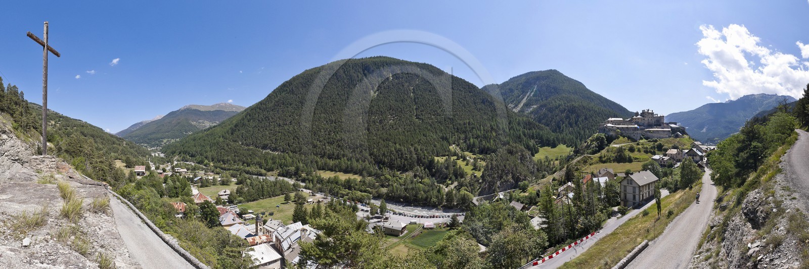 Fort Queyras, Château-Queyras