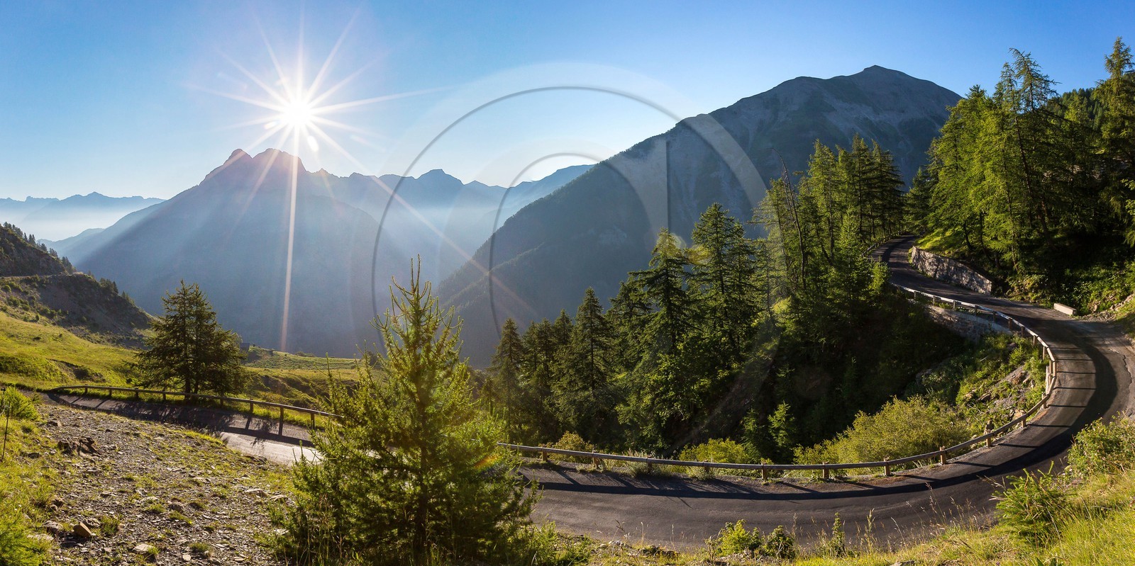 Vallée de l'Ubaye, du col d'Allos, le Chapeau de Gendarme et le Brec Second
