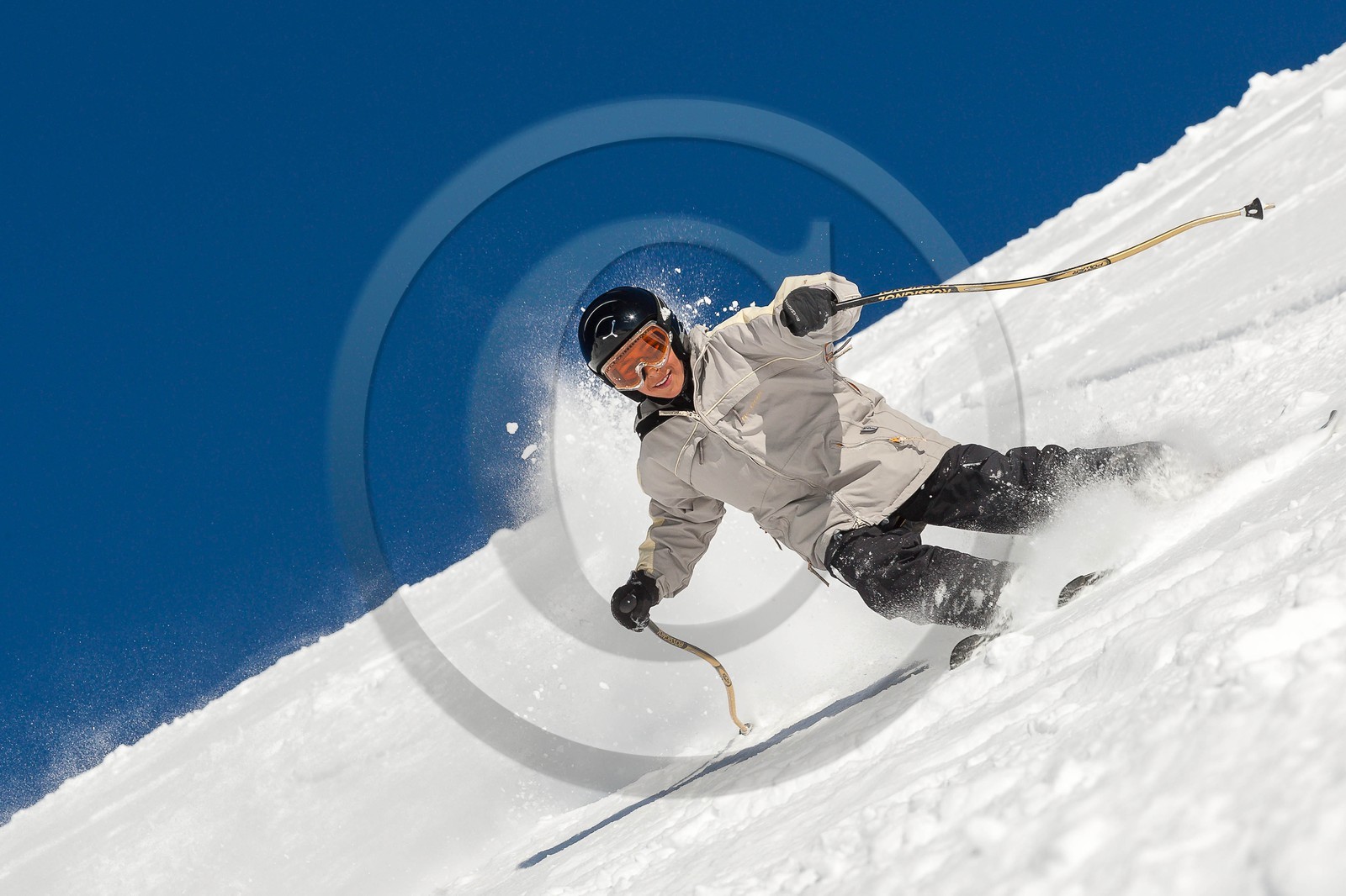 Ski enfant poudreuse